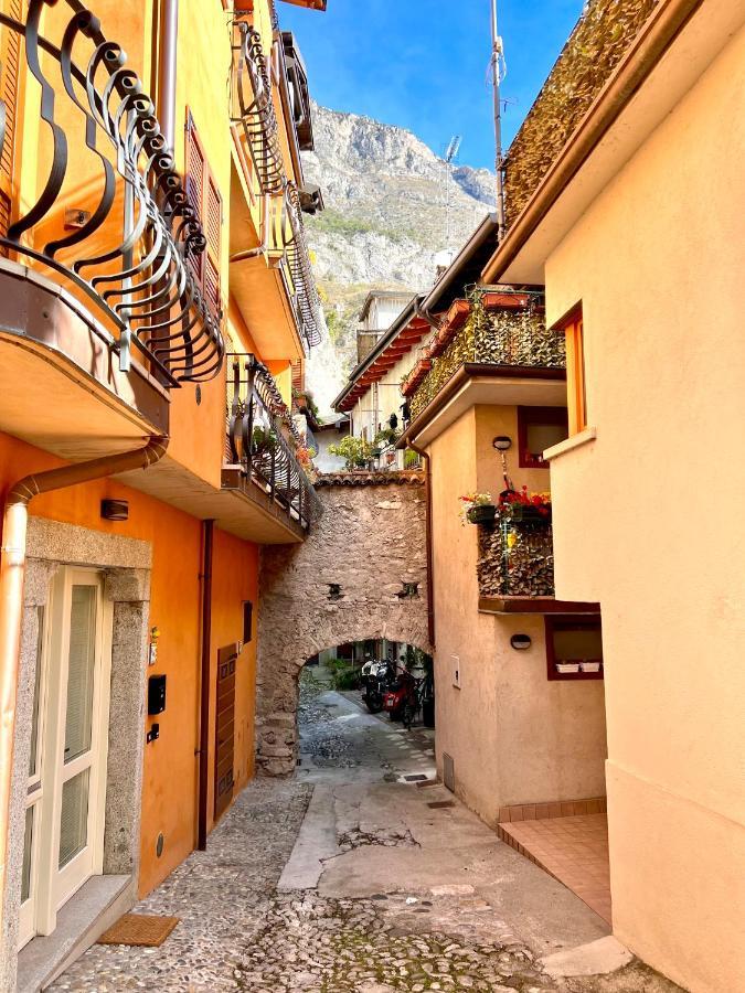 Апартаменти Limone Downtown Лімоне-суль-Гарда Екстер'єр фото